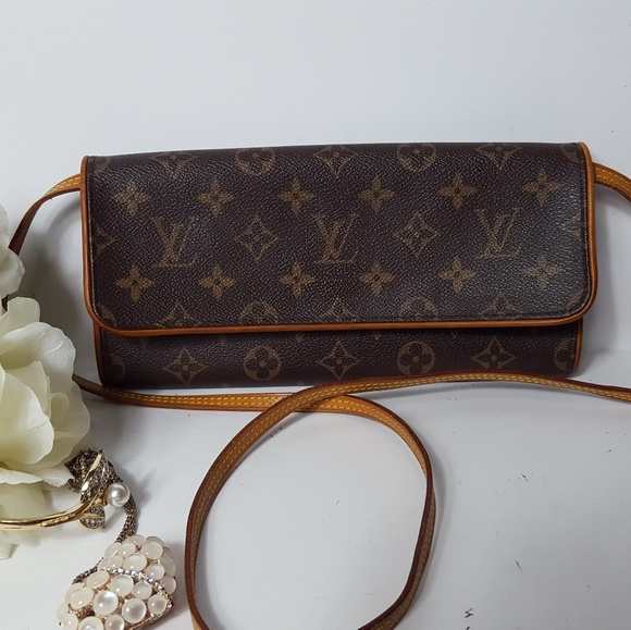 Louis Vuitton Handbags - Authentic Louis Vuitton Pochette Twin GM